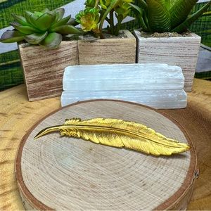 VTG| Monet Gold Feather Brooch 🪶